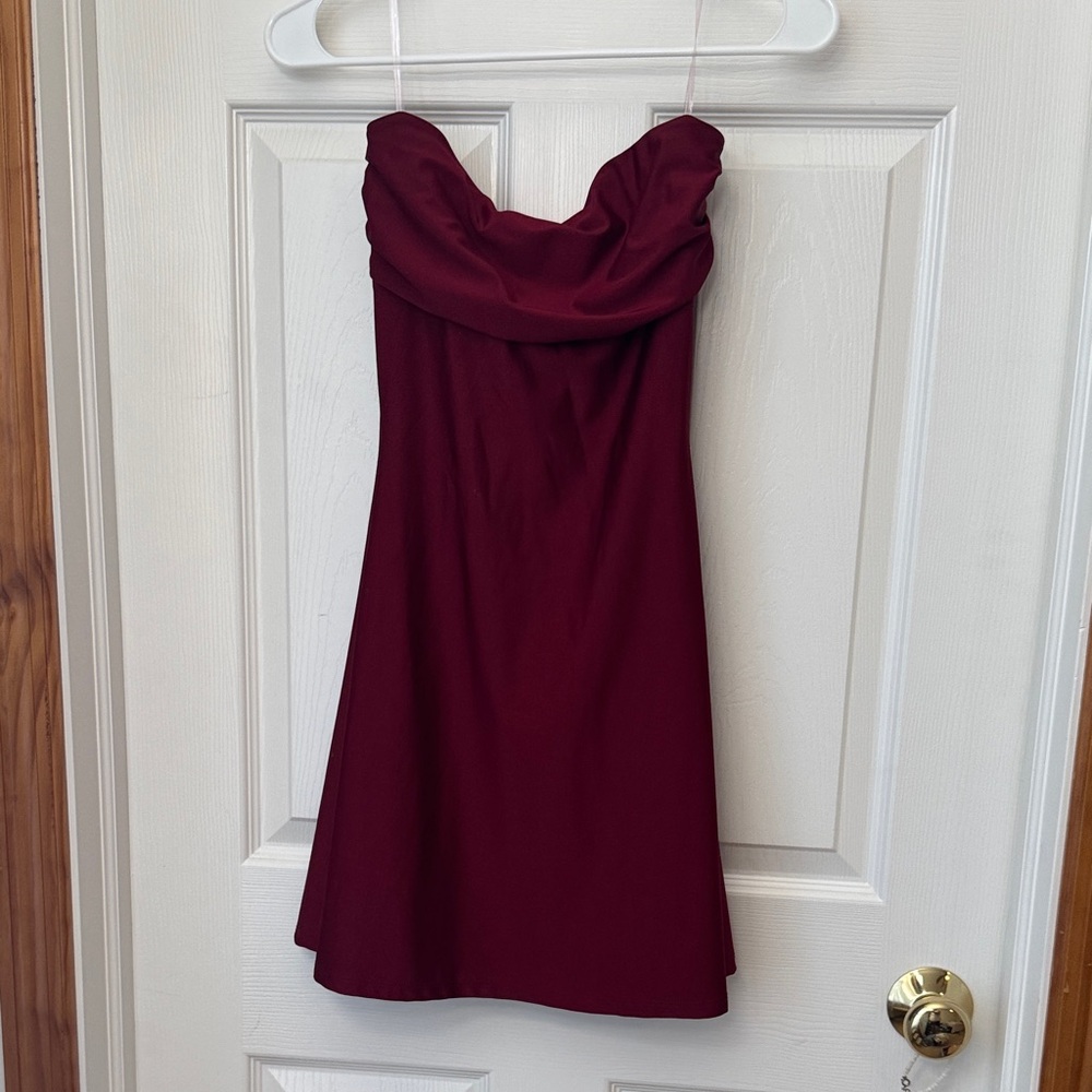 Windsor Strapless Burgundy Dress